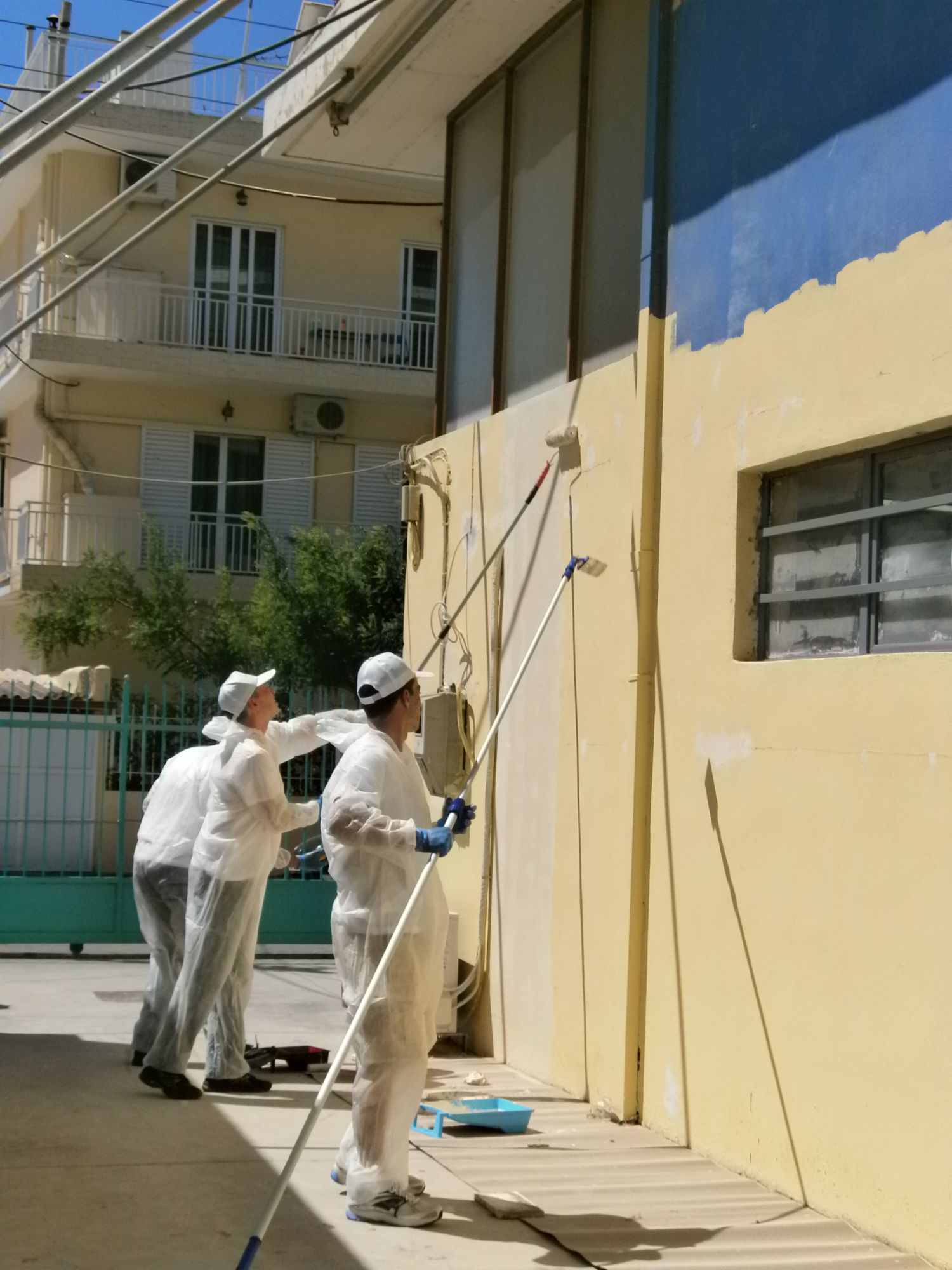 Το βάψιμο των εξωτερικών χώρων μας