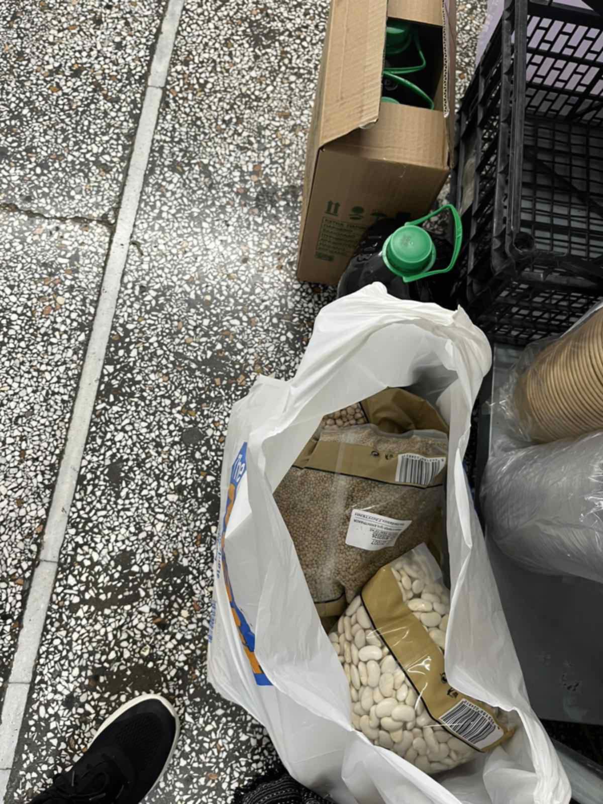 ΠΡΟΣΦΟΡΑ_ΤΡΟΦΙΜΩΝ_ΑΠΟ_1ο_ΠΡΟΤΥΠΟ_ΓΥΜΝΑΣΙΟ_ΙΛΙΟΥ_23.12.25.jpg